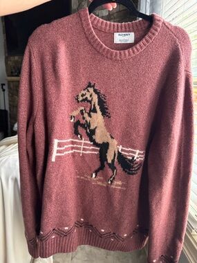 Old Navy Women's Mauve Horse Intarsia Crewneck Sweater - Rose Mauve